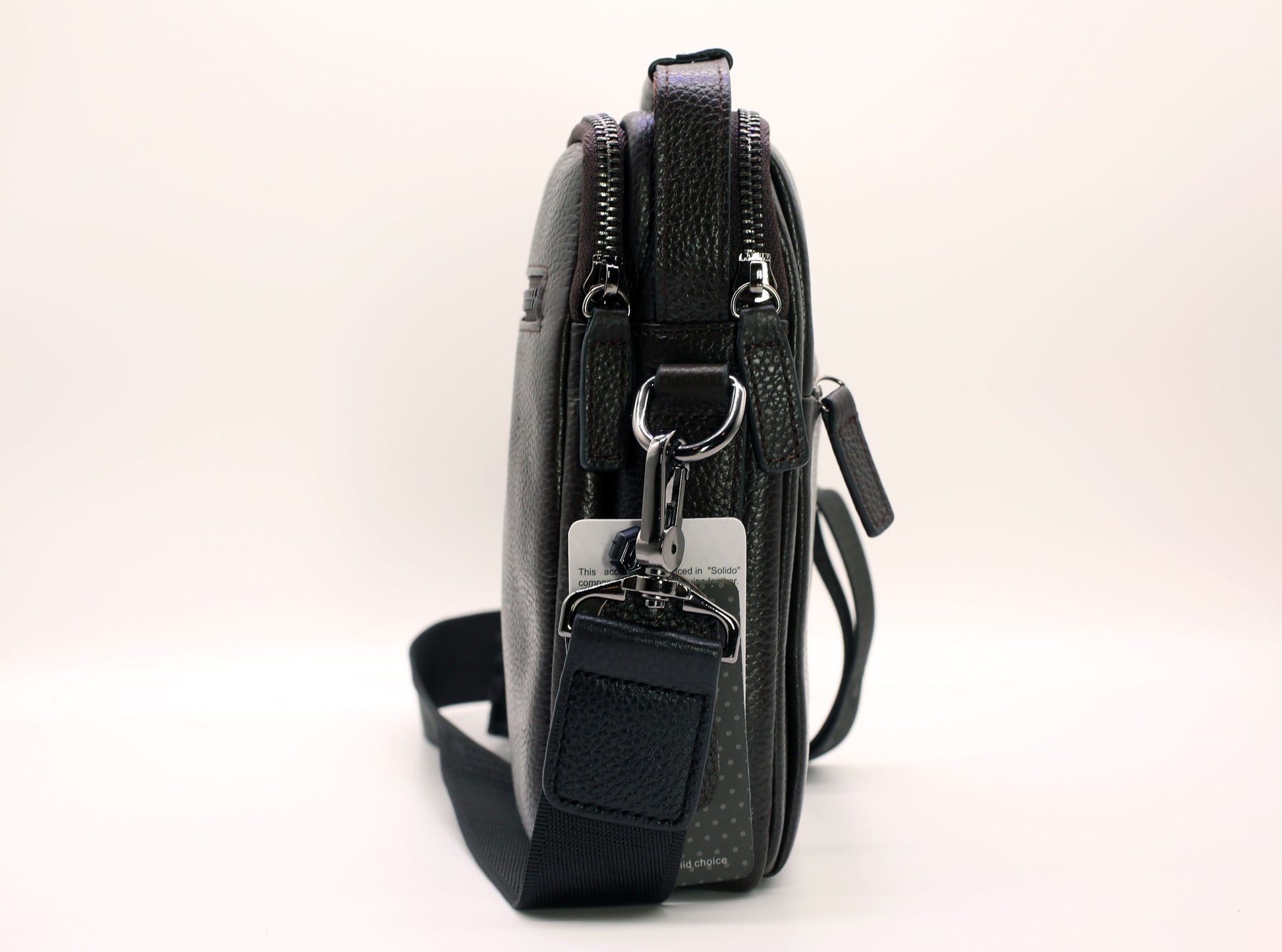 Crossbody tas van gestructureerd leer voor heren, een stijlvolle en praktische keuze.